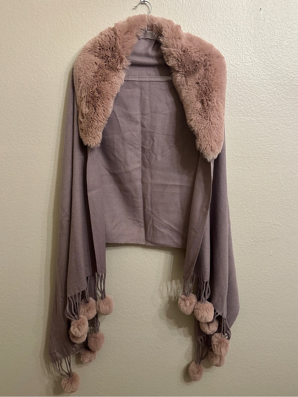 Mauve Faux Fur Collar Wrap Shawl Cape Pom Pom Fringe One Size